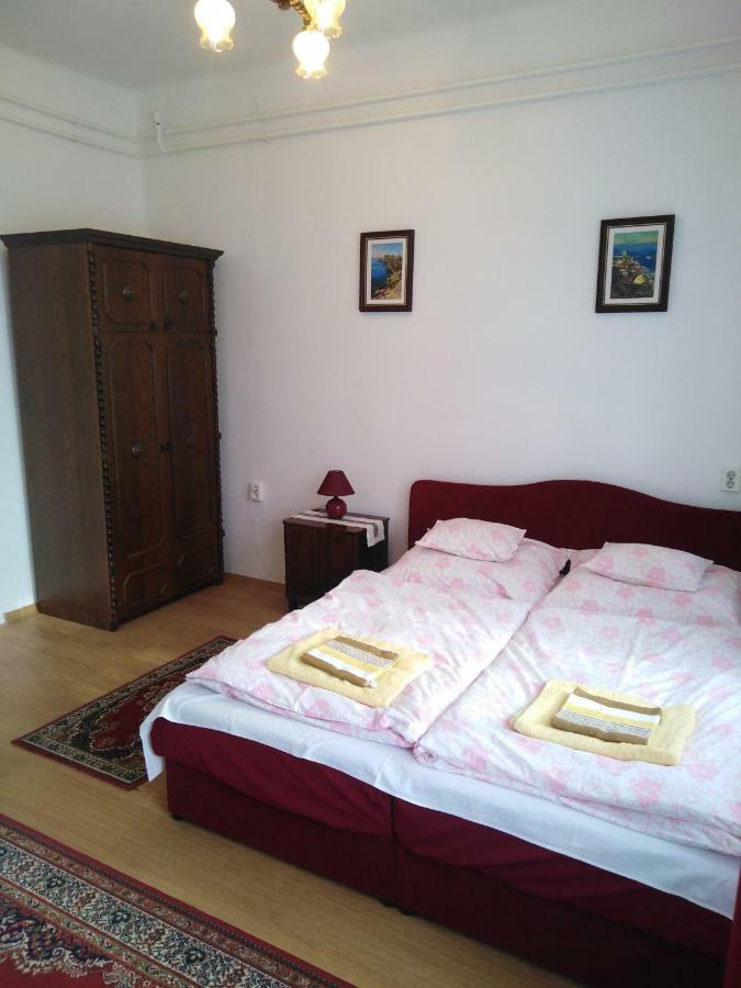 Orgona Vendeghaz Miskolc Apartment Exterior photo