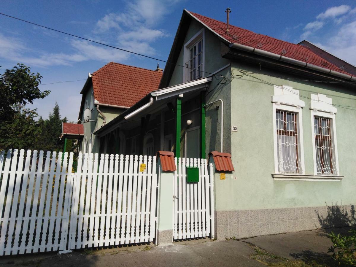 Orgona Vendeghaz Miskolc Apartment Exterior photo